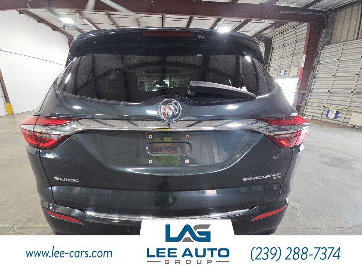 Used 2018 Buick Enclave Premium w/ Experience Buick Package AWD/4WD image 4