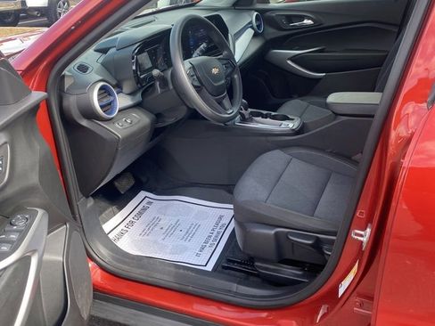 Certified 2024 Chevrolet Trax LS w/ LS Convenience Package image 20