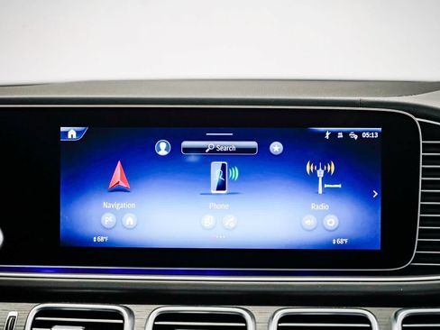 Used 2026 Mercedes-Benz GLS 580 4MATIC image 14