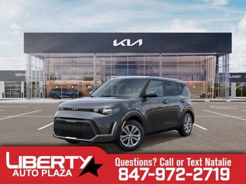 Used 2025 Kia Soul LX FWD image 1