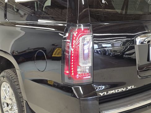 Used 2016 GMC Yukon XL Denali w/ Open Road Package AWD/4WD image 60