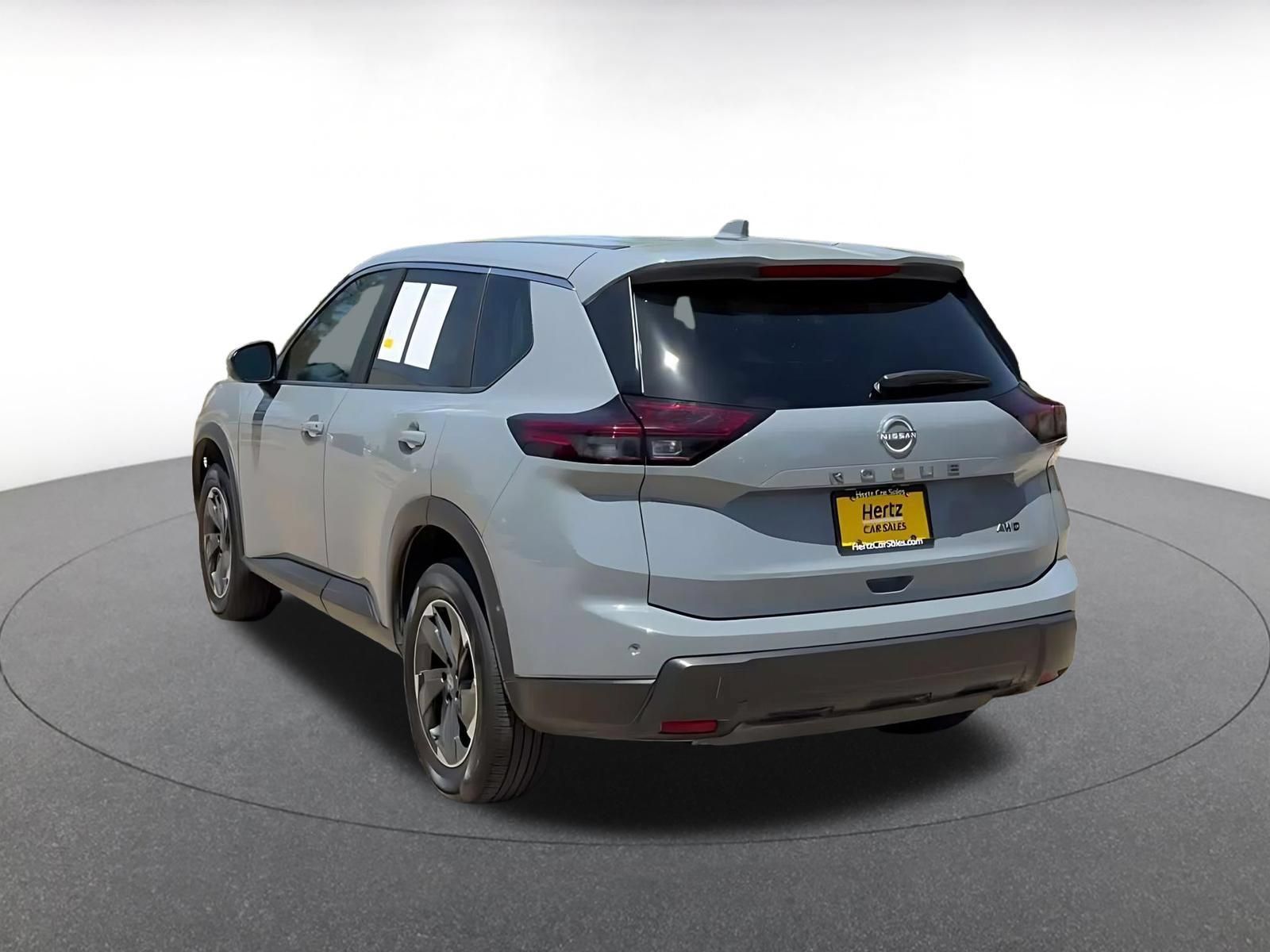 Used 2026 Nissan Rogue SV AWD/4WD image 10
