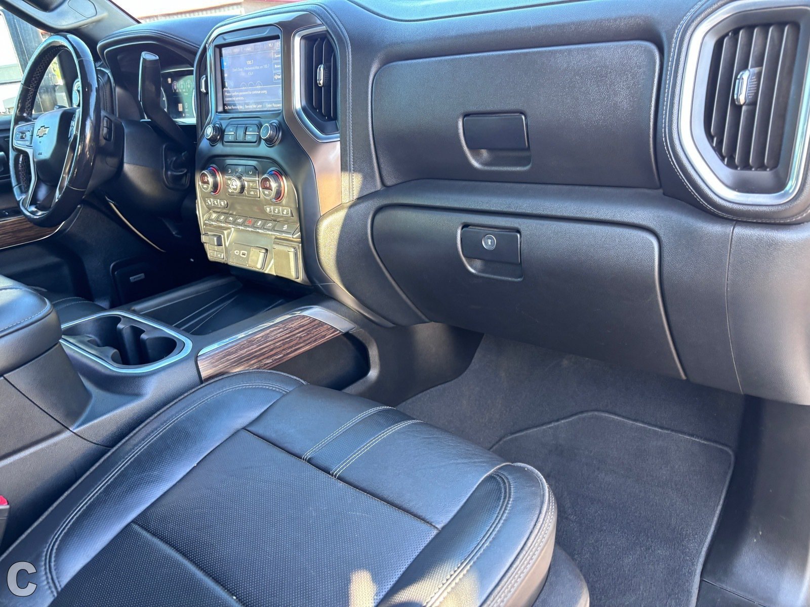 Certified 2020 Chevrolet Silverado 2500 High Country w/ Z71 Off-Road Package AWD/4WD image 11