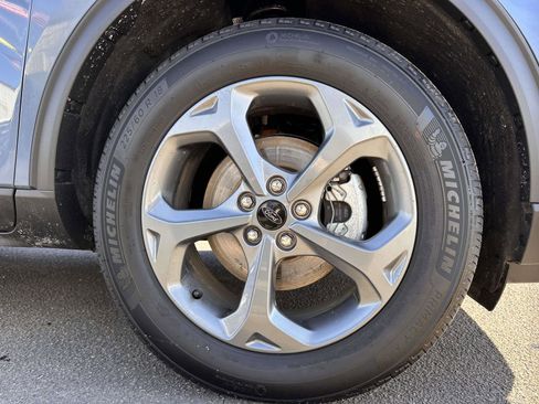 Used 2025 Ford Escape ST-Line w/ Tech Pack #1 image 7