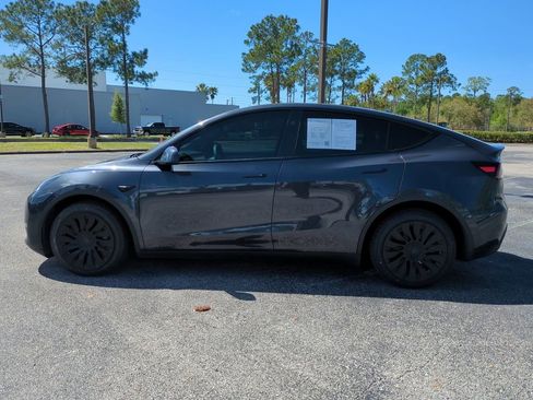 Used 2024 Tesla Model Y Long Range image 7