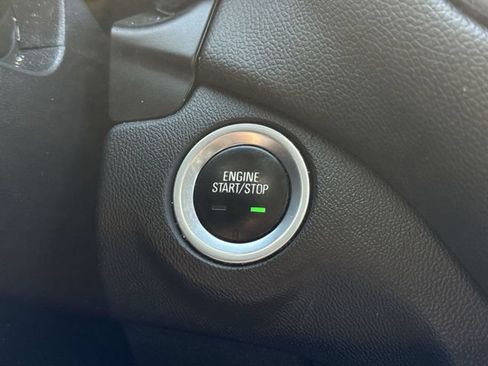 Used 2022 Chevrolet Equinox LT FWD image 16