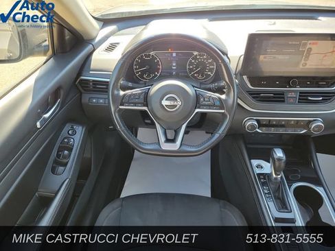 Used 2024 Nissan Altima 2.5 SV w/ SV Premium Package FWD image 12