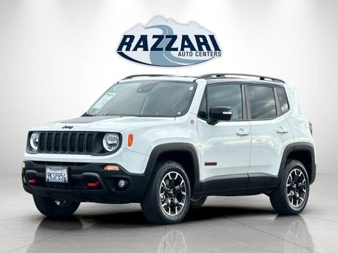 Used 2023 Jeep Renegade Trailhawk w/ Trailer Tow Group image 7