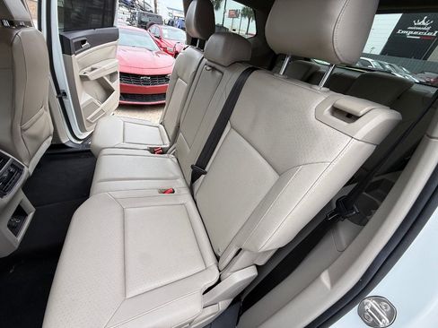 Used 2018 Volkswagen Atlas SE FWD image 19