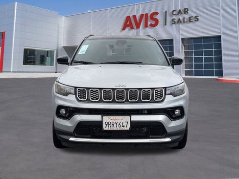 Used 2025 Jeep Compass Limited AWD/4WD image 2