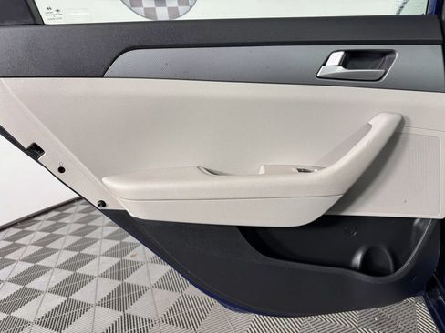 Used 2017 Hyundai Sonata SE w/ Cargo Package FWD image 36