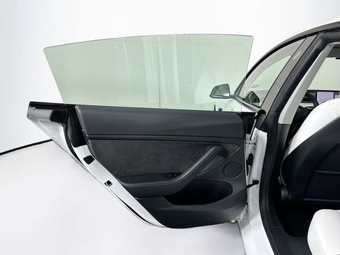 Used 2023 Tesla Model 3 Standard Range image 26