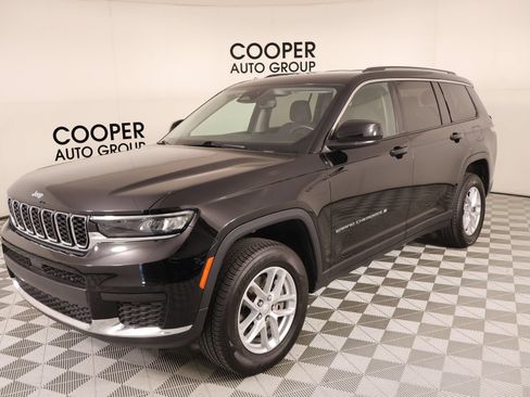 Used 2023 Jeep Grand Cherokee L Laredo AWD/4WD image 9