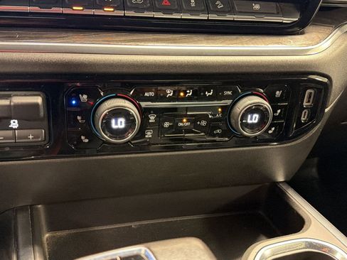 Used 2022 Chevrolet Silverado 1500 LTZ image 17