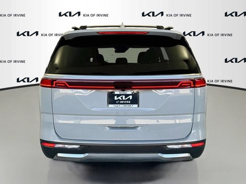 Certified 2024 Kia Carnival SX Prestige FWD image 8