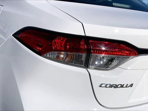 Used 2024 Toyota Corolla LE image 27