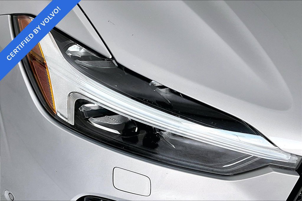 Used 2025 Volvo XC60 B5 Plus AWD/4WD image 39