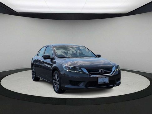 Used 2015 Honda Accord Hybrid Sedan image 2