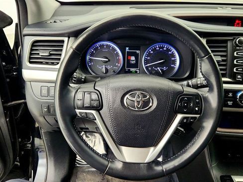 Used 2018 Toyota Highlander Limited image 16