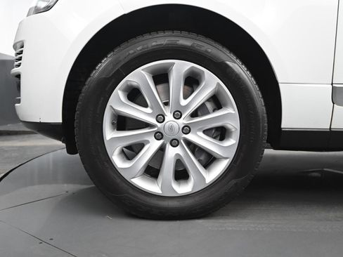 Used 2016 Land Rover Range Rover HSE image 9