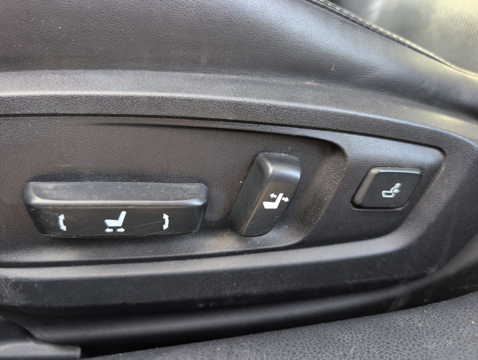 Used 2015 Lexus ES 300h w/ Navigation System Package FWD image 7