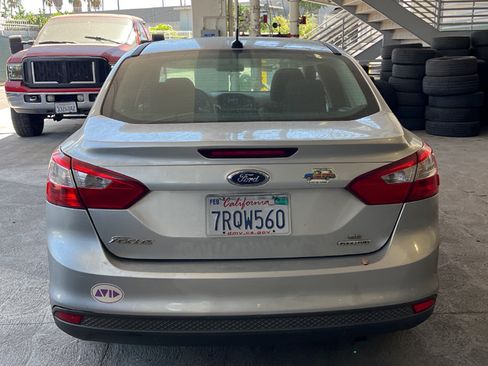 Used 2013 Ford Focus SE FWD image 5
