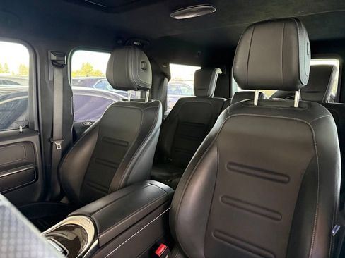 Used 2025 Mercedes-Benz G 550 image 3