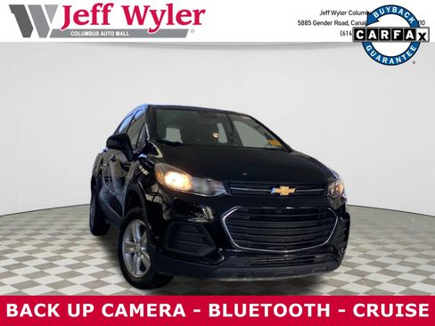 Used 2019 Chevrolet Trax LS w/ Tint and Cruise Package image 1