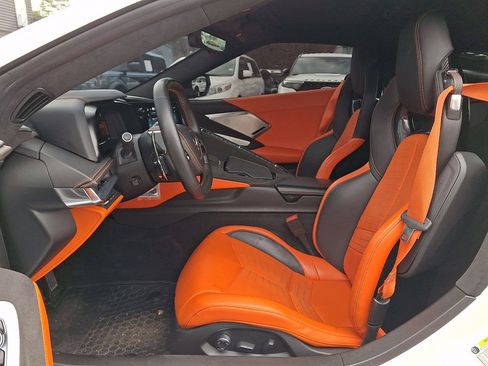 Used 2025 Chevrolet Corvette Stingray Premium Cpe w/ Z51 Performance Package image 11