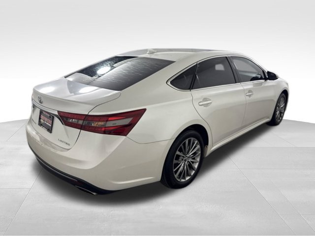 Used 2016 Toyota Avalon Limited w/ Toyota Safety Sense Package FWD image 9