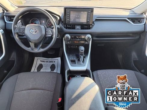 Used 2020 Toyota RAV4 XLE image 18