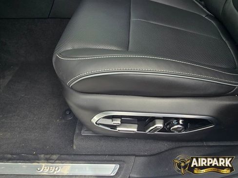 New 2025 Jeep Grand Cherokee Overland w/ Adv Protech Group III image 16