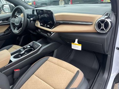 New 2026 Chevrolet Equinox ACTIV w/ Convenience Package III image 16