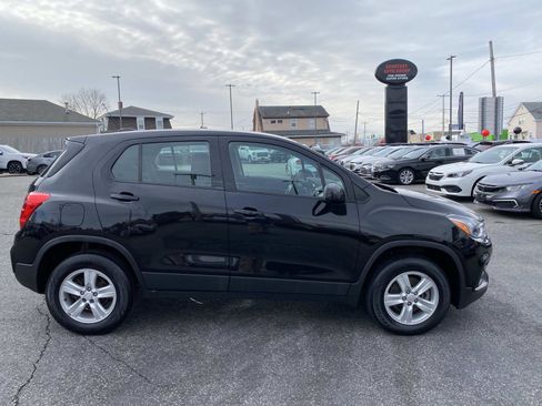 Used 2019 Chevrolet Trax LS image 8