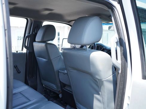 Used 2015 Ford F550 4x4 Crew Cab Super Duty image 25