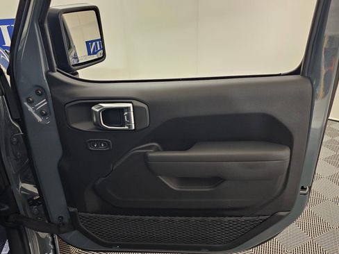 New 2026 Jeep Gladiator Sport image 33