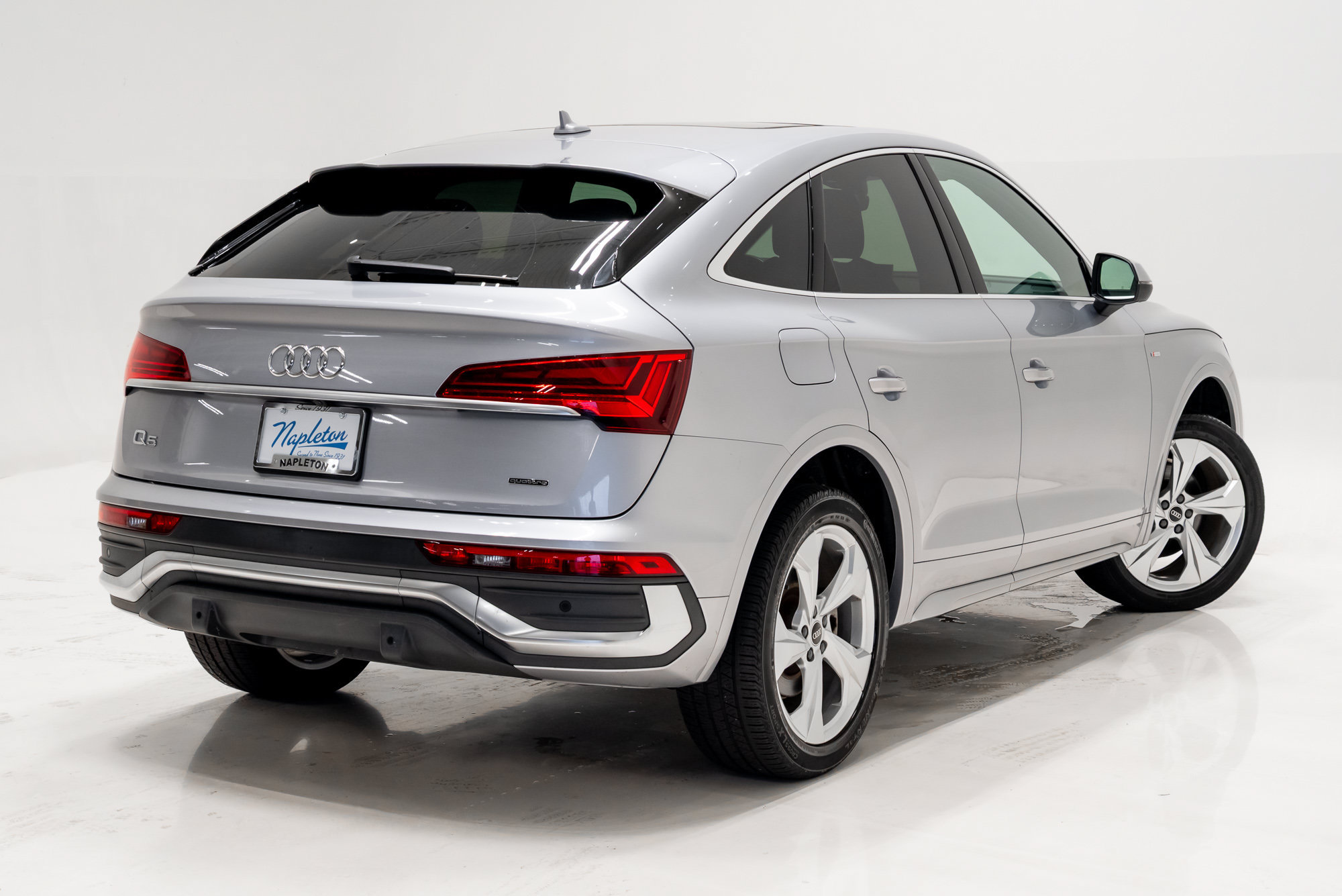 Used 2023 Audi Q5 2.0T Premium Plus w/ Premium Plus Package AWD/4WD image 36