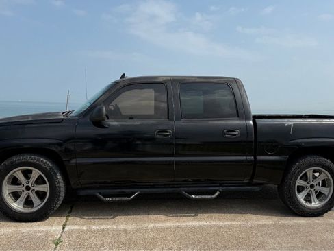 Used 2006 Chevrolet Silverado 1500 LT w/ Onstar Plus Package image 8