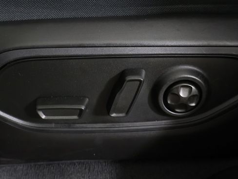Used 2022 Jeep Grand Cherokee L Limited AWD/4WD image 38