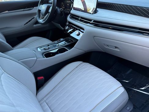 New 2026 INFINITI QX60 Autograph w/ Dark Cargo Package image 17