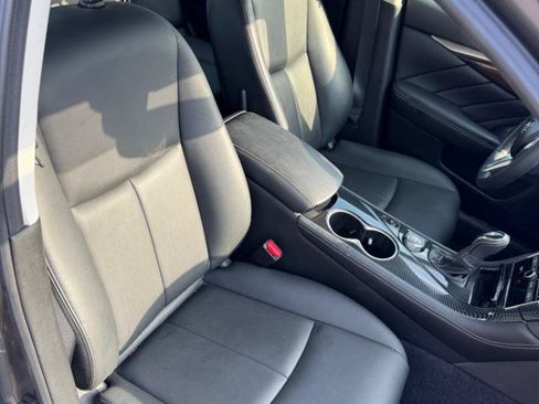 Used 2018 INFINITI Q50 Luxe w/ Cargo Package (L95) AWD/4WD image 10