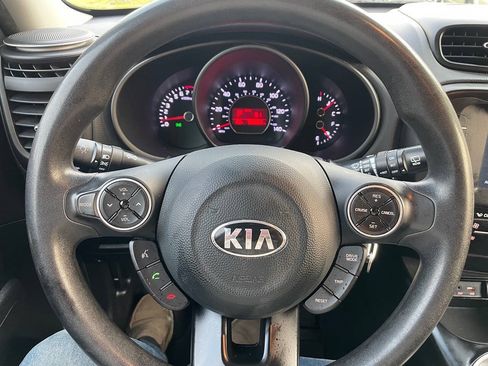 Used 2018 Kia Soul w/ Convenience Package FWD image 28