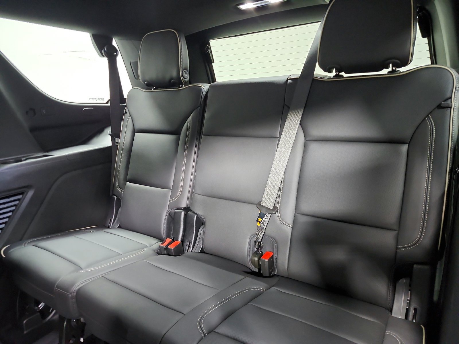 Used 2026 GMC Yukon Elevation w/ Elevation Premium Package AWD/4WD image 37