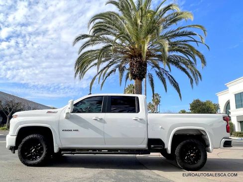 Used 2023 Chevrolet Silverado 2500 LT image 3
