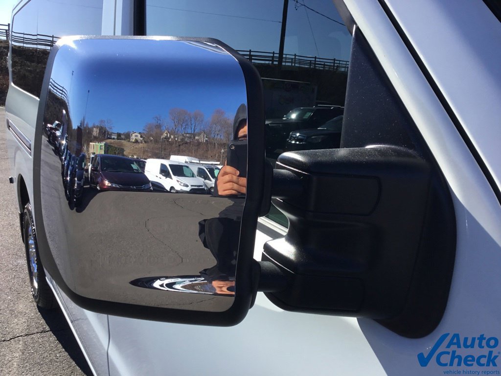 Used 2015 Nissan NV 3500 SV w/ Technology Package RWD image 14
