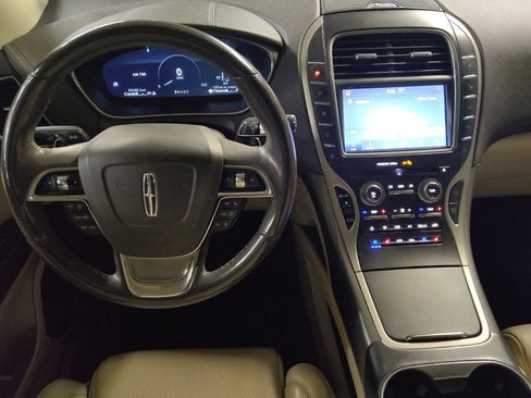 Used 2019 Lincoln Nautilus Reserve FWD image 22