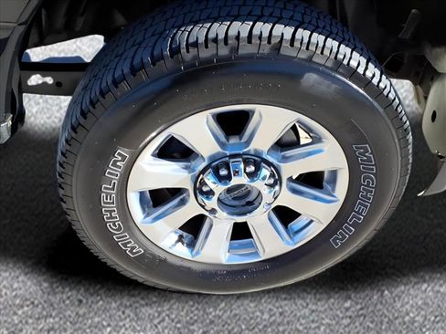 Used 2018 Ford F350 Platinum image 9