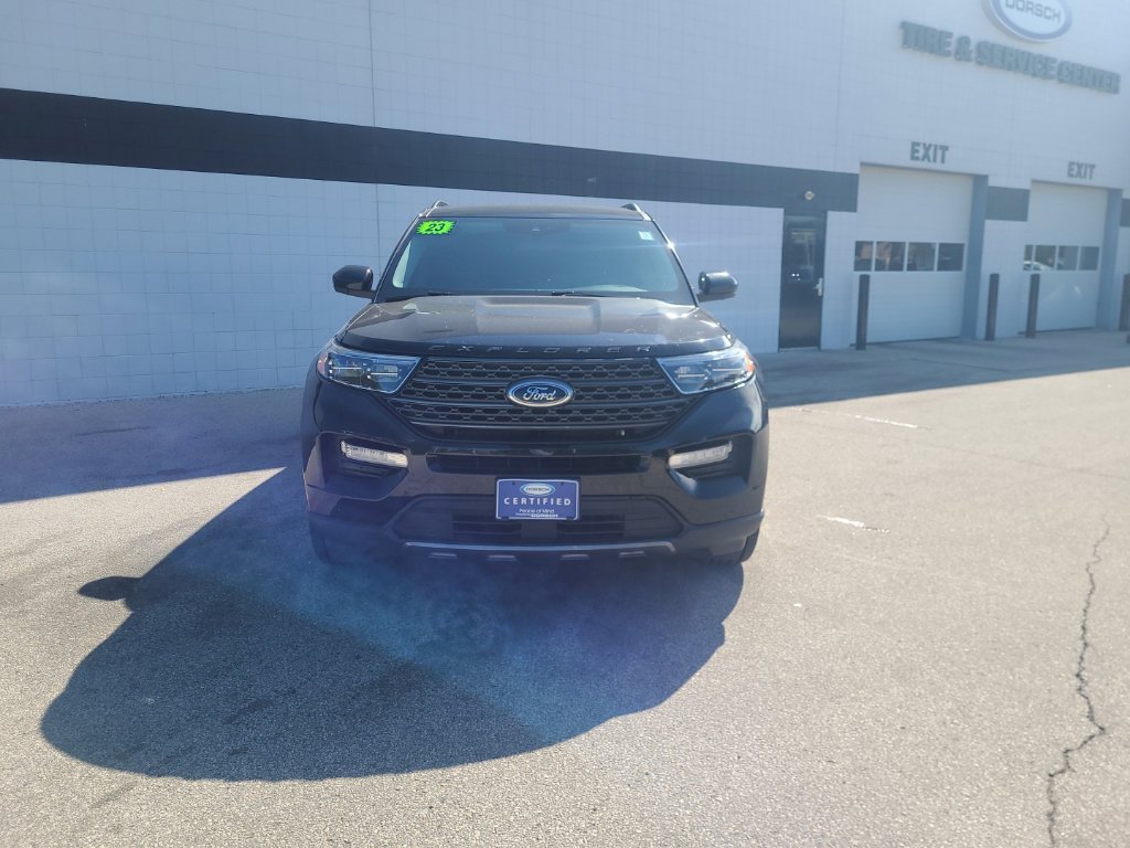 Used 2023 Ford Explorer XLT w/ Equipment Group 202A AWD/4WD image 9