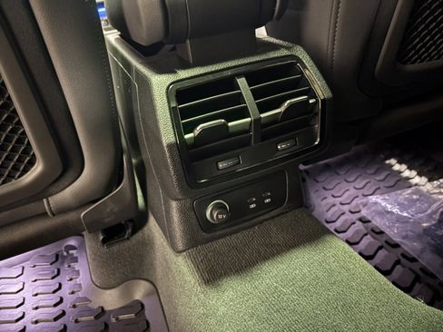 Used 2024 Audi Q3 2.0T Premium Plus w/ Premium Plus Package image 26