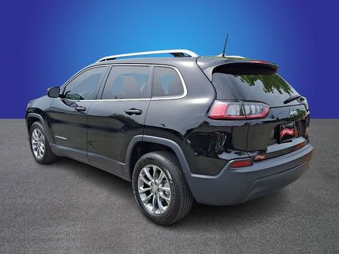 Used 2019 Jeep Cherokee Latitude Plus w/ Comfort/Convenience Group FWD image 7